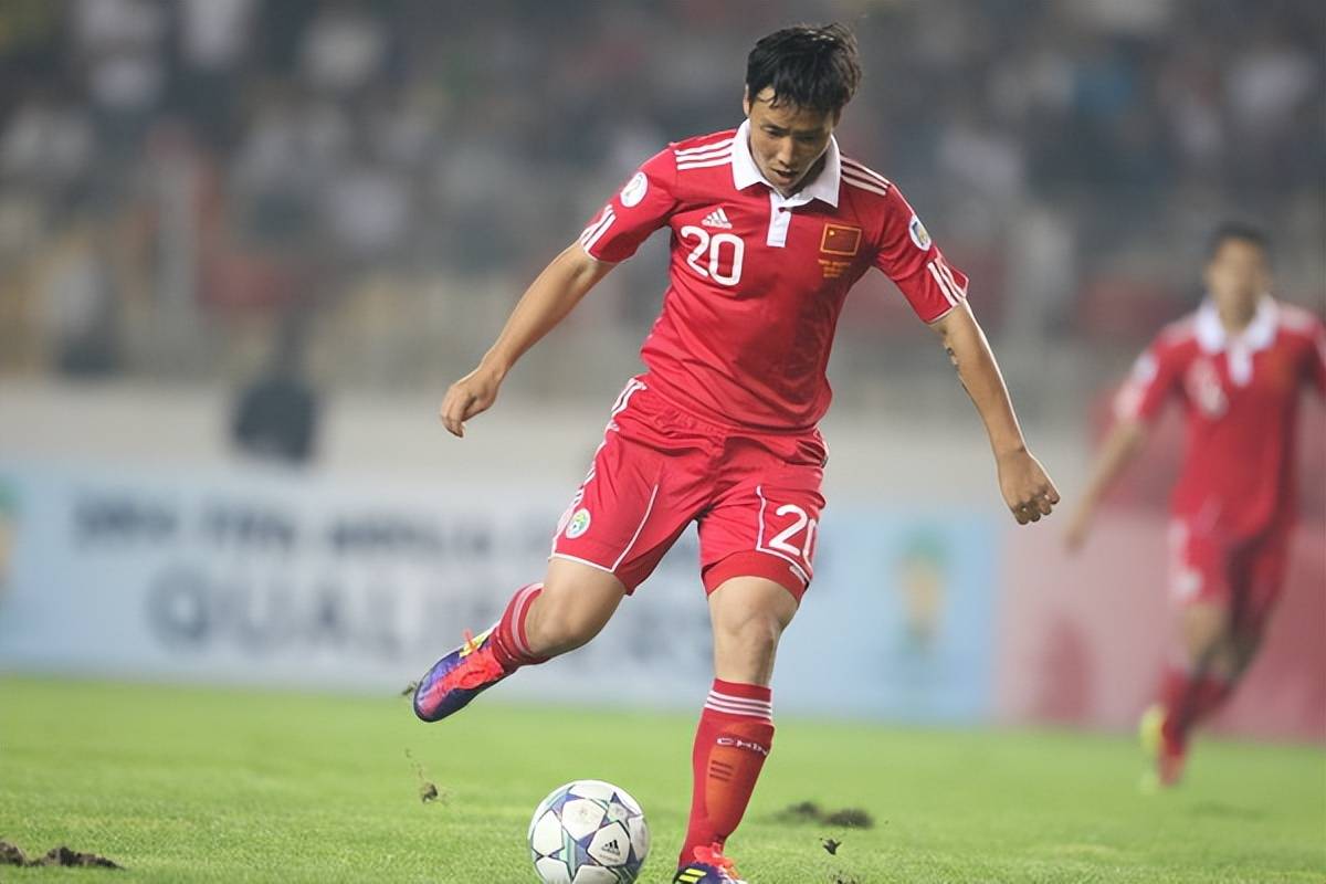 亚洲联赛中球队的崭露头角和成长轨迹