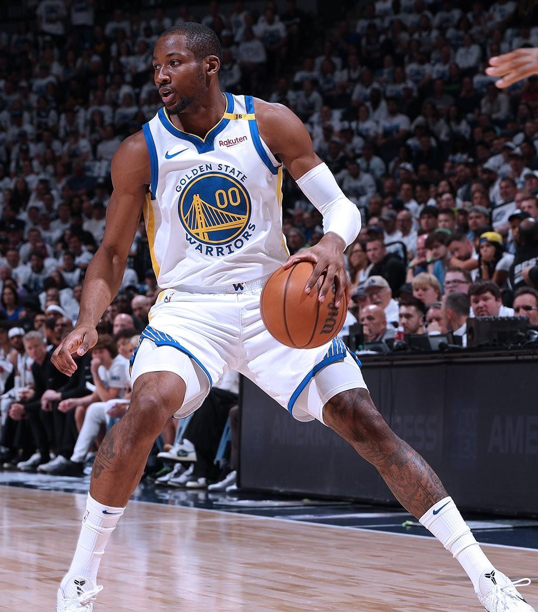 开云平台-勇士卫冕霸主地位岌岌可危主力伤缺