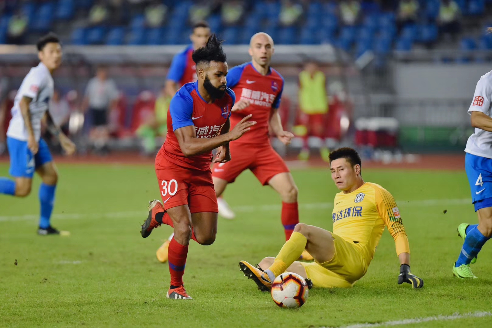 开云sport-包含重庆斯威队新援表现中坚国内联赛连续取胜的词条