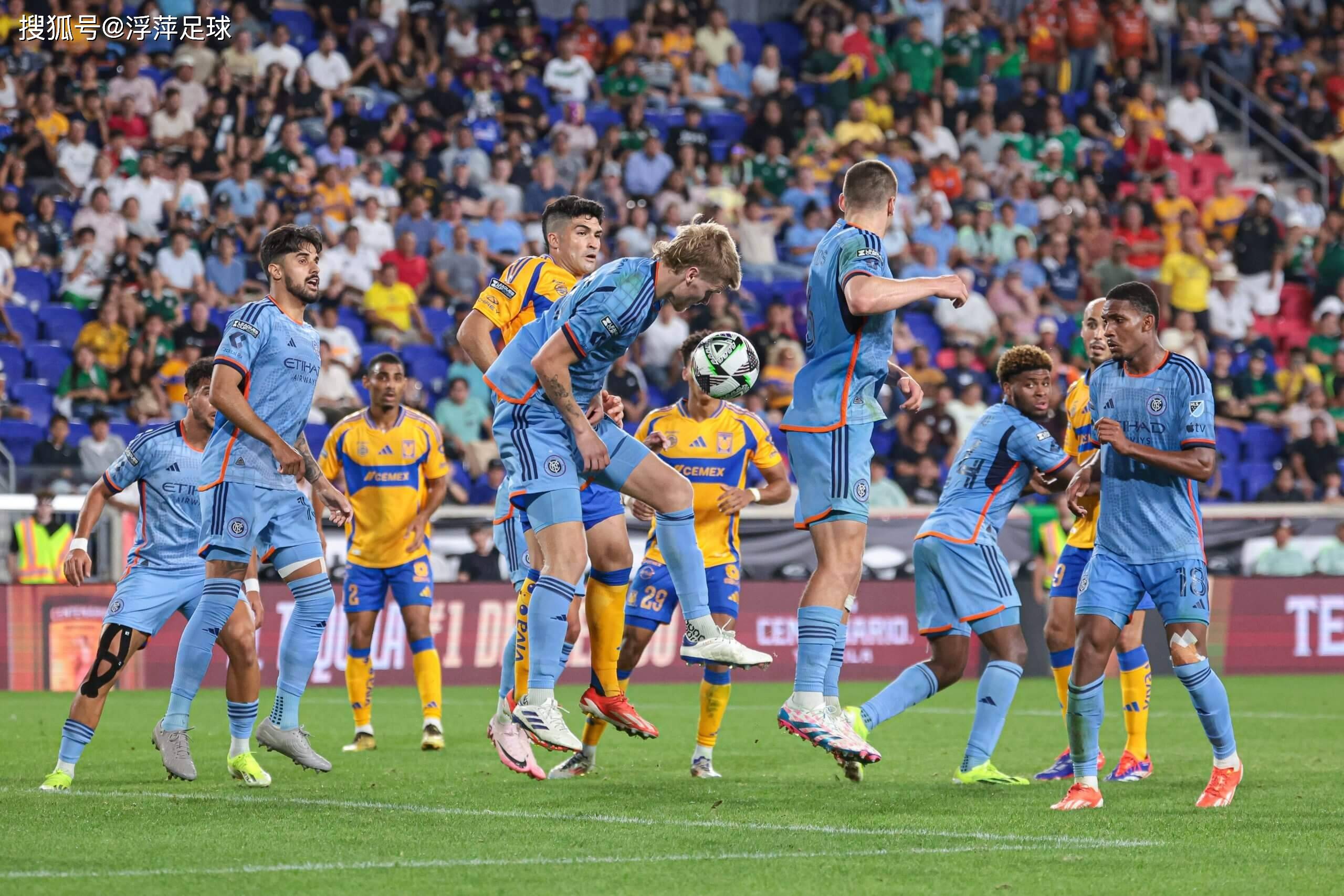 足球巨星膝伤重回赛场,法国联赛期待大爆发 足球巨星膝伤重回赛场,法国联赛期待大爆发