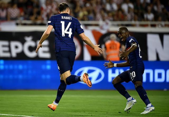 开云体育平台APP-法国队逆转中国队，黄鸭组合高光表现