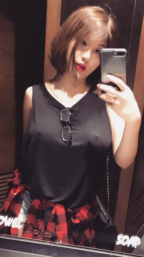 年度焦点之战的唯一主角,奥亚尔萨瓦尔助利物浦斩落佛罗伦萨