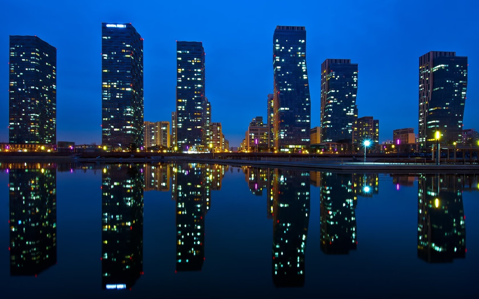 双重奏，当团队铁壁遇见个人利刃