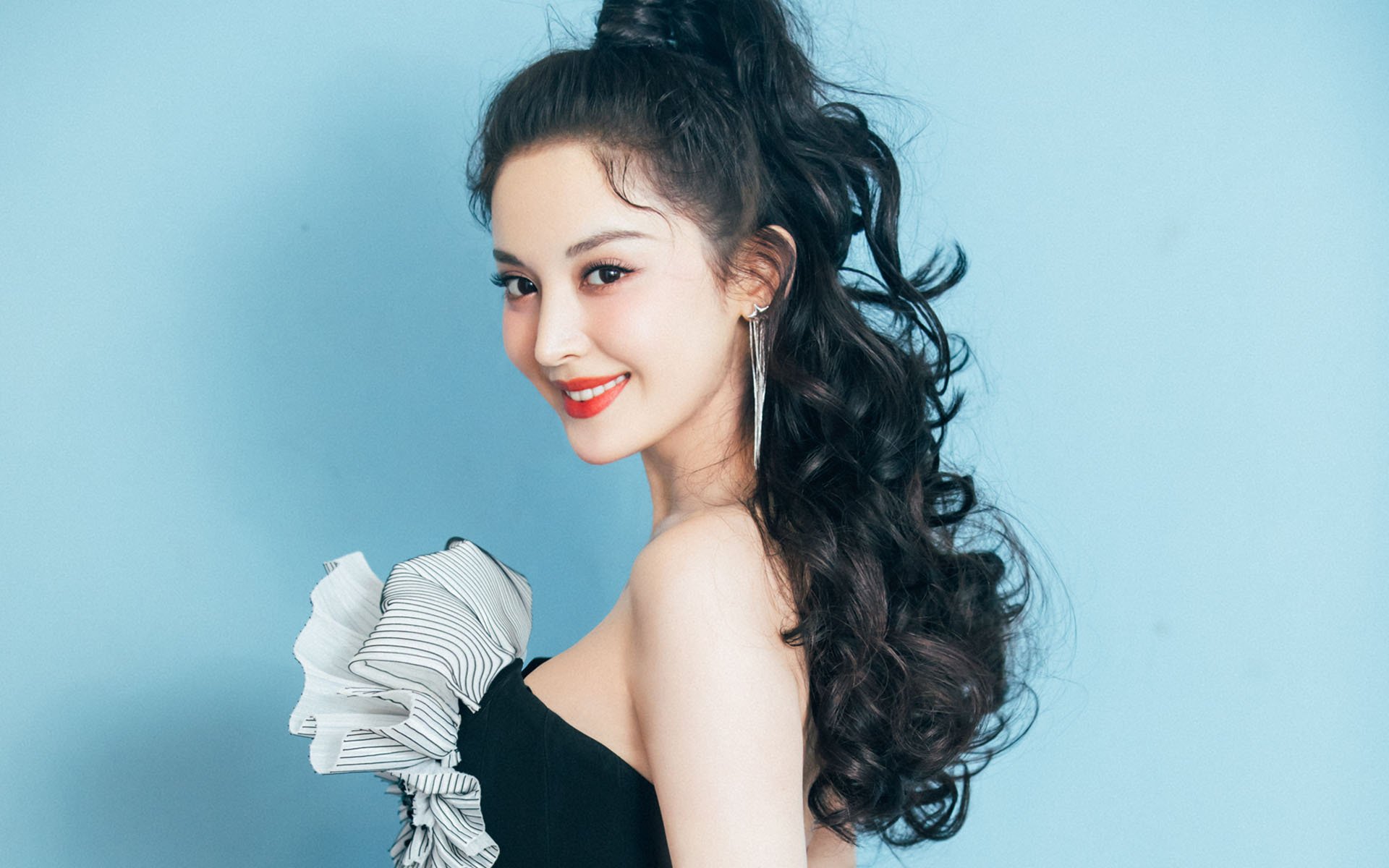 开云体育app-让我们先构建一个能承载这种唯一性的标题